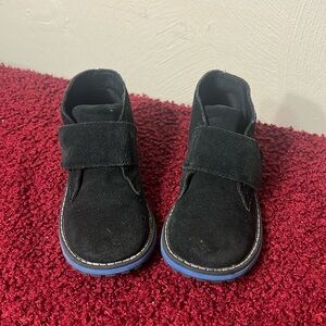 Boy's Umi Henley II black suede ankle boots Size 10.5